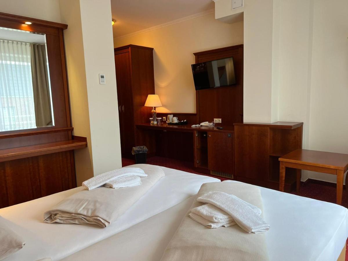 Hotel Hanseatischer Hof لوبيك المظهر الخارجي الصورة